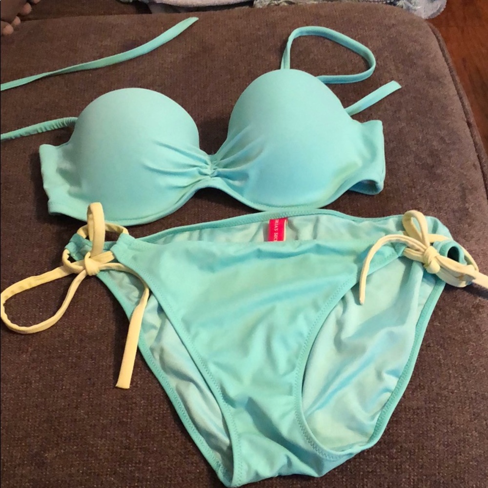 Victoria’s Secret baiting suit 34/C/M
